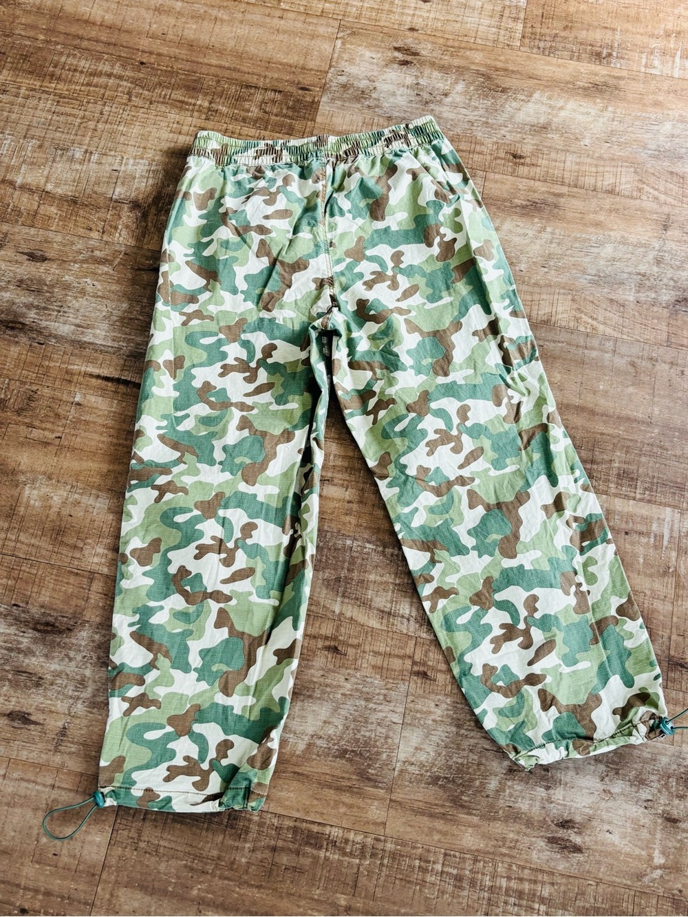 Celebrity Pink Green Camoflauge Cargo pants size L 16" waist x 27" inseam - Picture 5 of 5